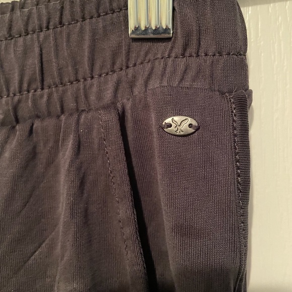 American Eagle Dark Grey Modal Capri Pants Medium - Picture 5 of 5